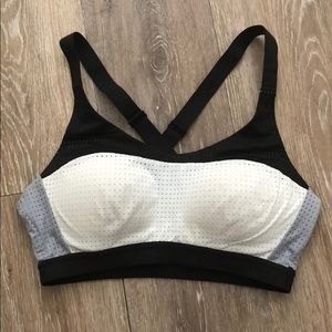 VS Sports Bra - 32C